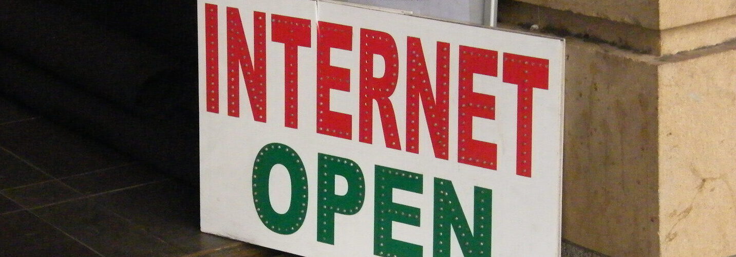 A photo I took on July 9, 2007 of a sign out front of an internet cafe in Brisbane, Australia